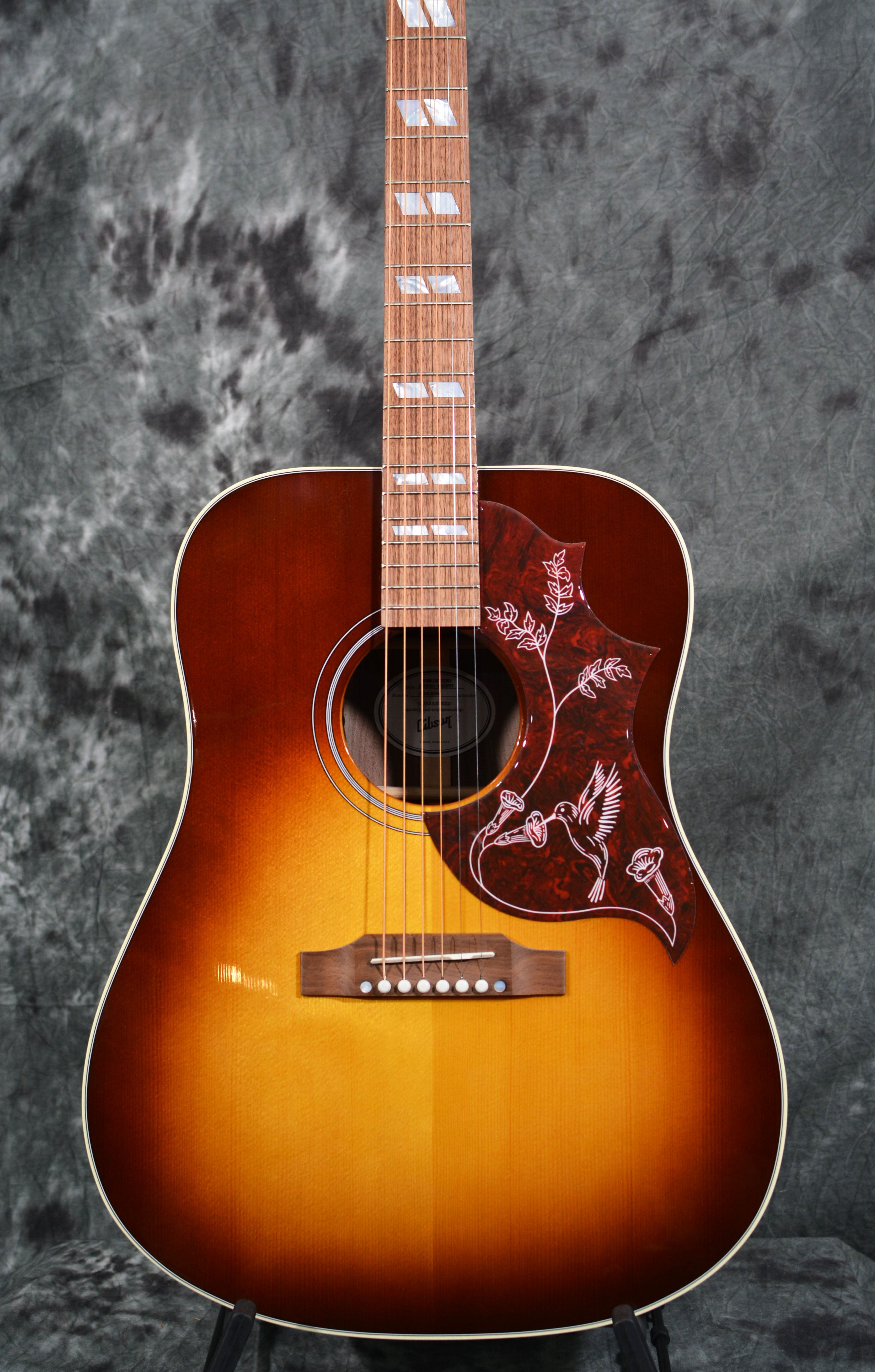 Gibson Hummingbird Studio Walnut Burst – Mainstagemusic