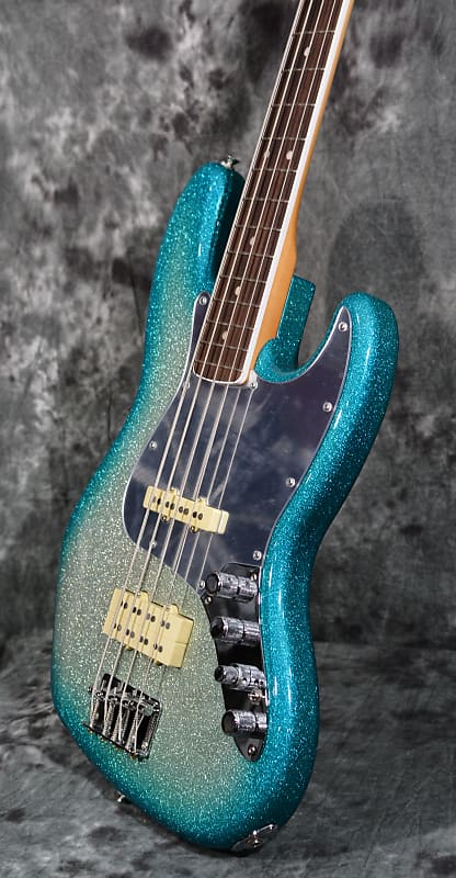 Fender Limited Player Plus X Blu Detiger Jazz Bass