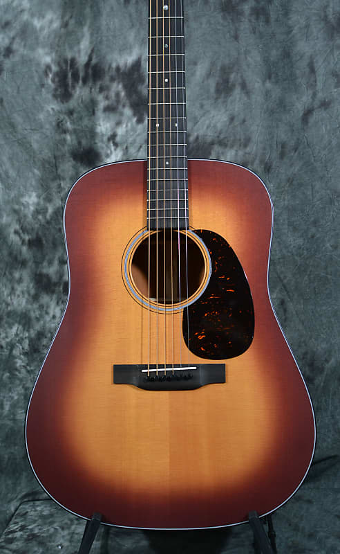 Martin D-18 Satin Amberburst Standard