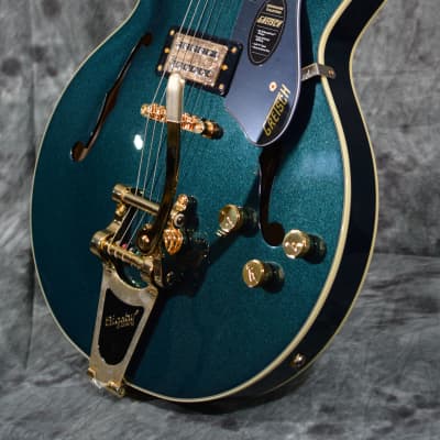 Gretsch Streamliner G2622TG Center Block Double-Cut Bigsby Midnight Sapphire Limited Edition