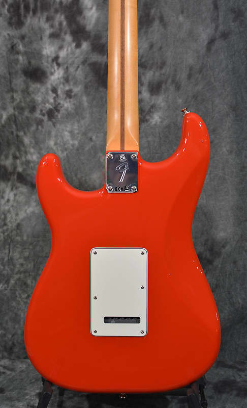 Fender Player II Series Stratocaster Coral Red