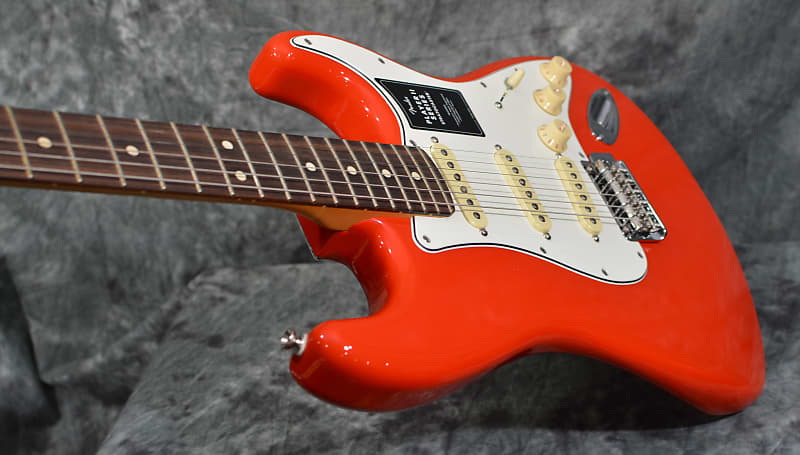 Fender Player II Series Stratocaster Coral Red