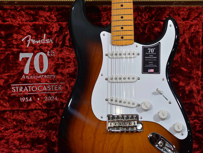 Fender 70TH Anniversary American Vintage II 1954 Stratocaster 2TS