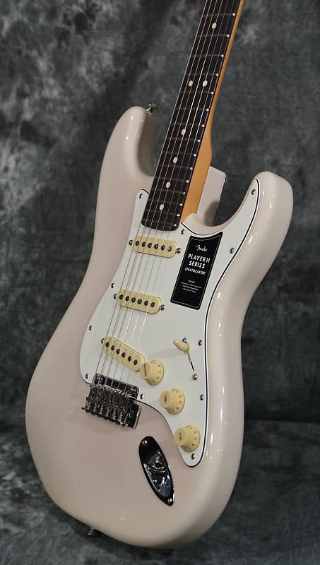 Fender Player II Stratocaster White Blonde Chambered