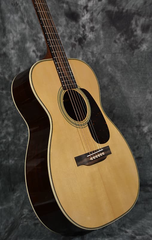 Martin 00-28 Standard Series Orchestra Acoustic