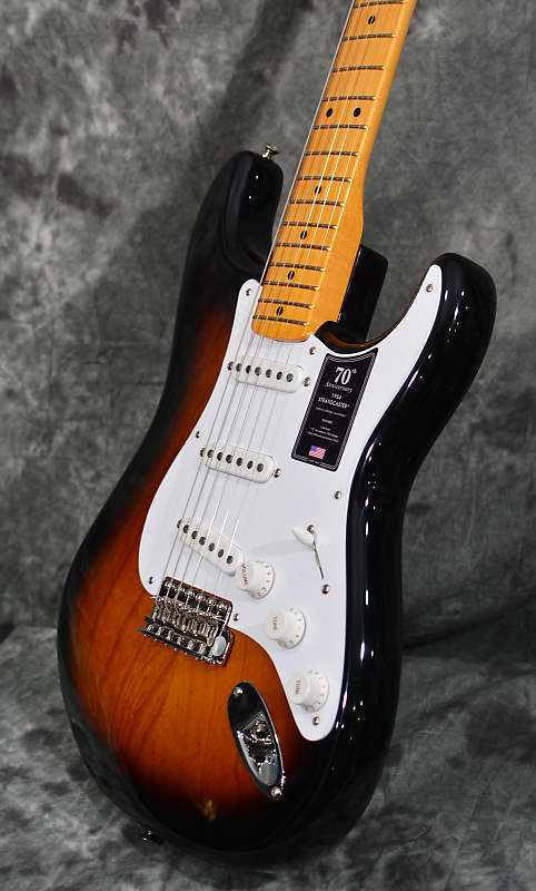 Fender 70TH Anniversary American Vintage II 1954 Stratocaster 2TS