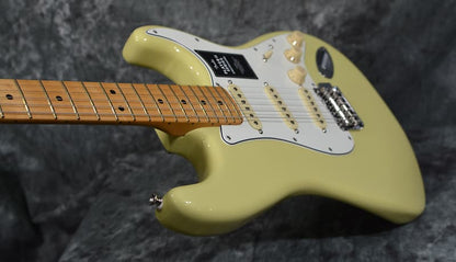 Fender Player II Series Stratocaster Maple Board Hialeah Yellow