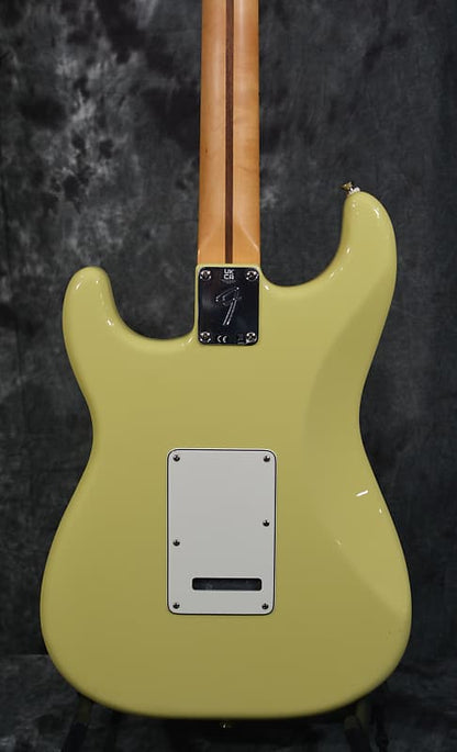 Fender Player II Series Stratocaster Maple Board Hialeah Yellow