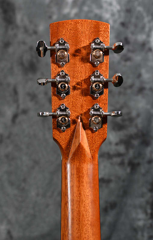 Cirrus CD18 Dreadnought Sitka Top Mahogany Back&Sides