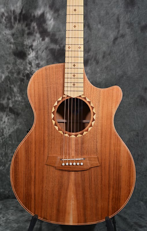 Cole Clark Angel Style 2 "Deluxe" Tasmanian Blackwood