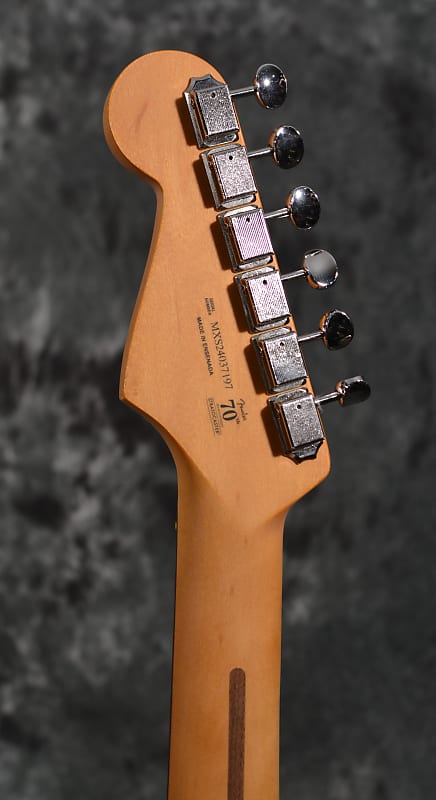 Fender 70TH Anniversary Player Stratocaster Nebula Noir