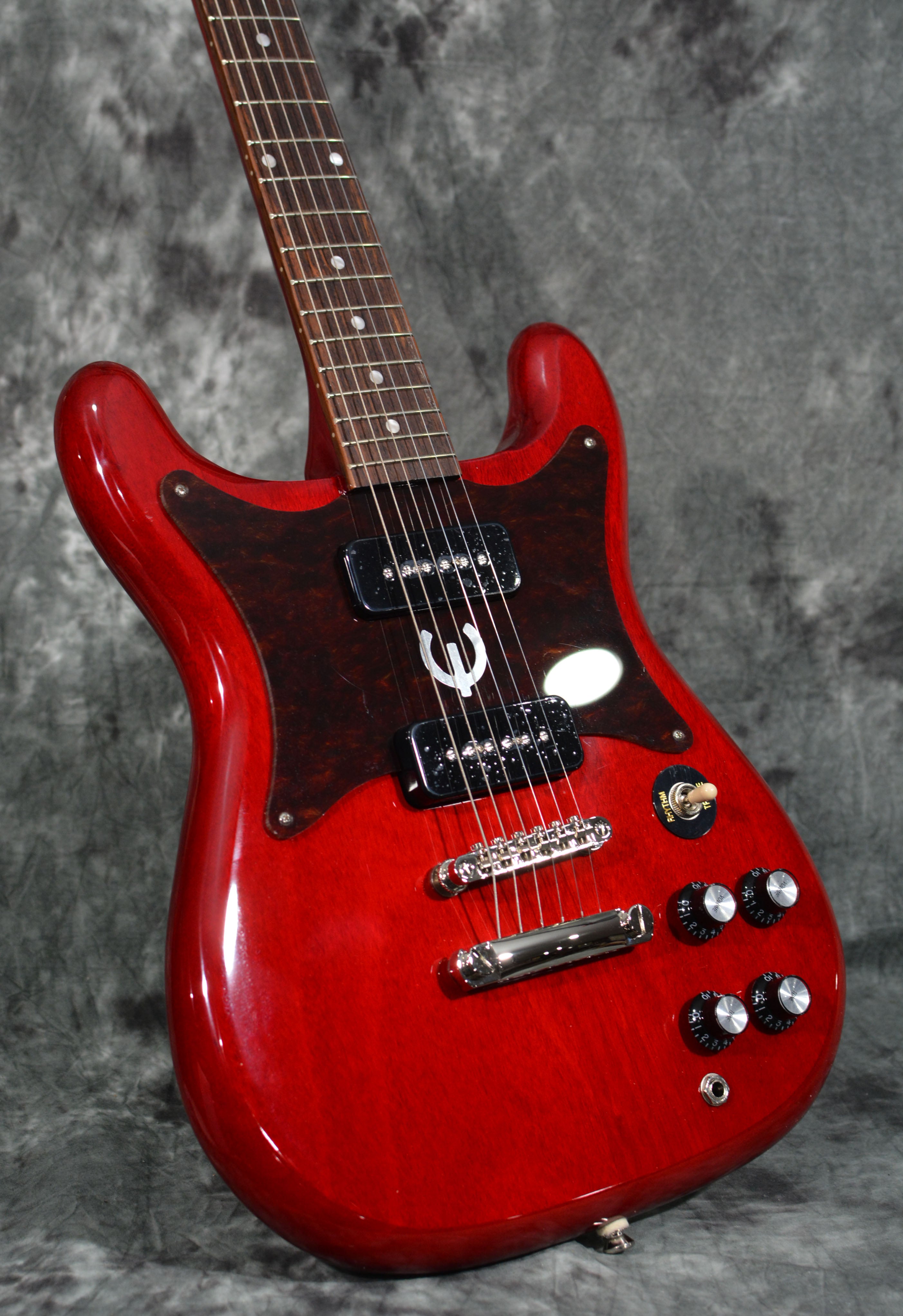 Epiphone Designer Wilshire Cherry P-90's – Mainstagemusic