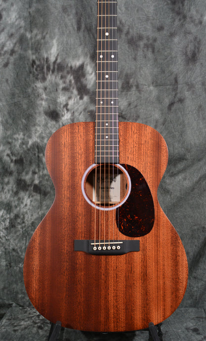 Martin 000-10E Road Series Sapele Auditorium Acoustic Electric