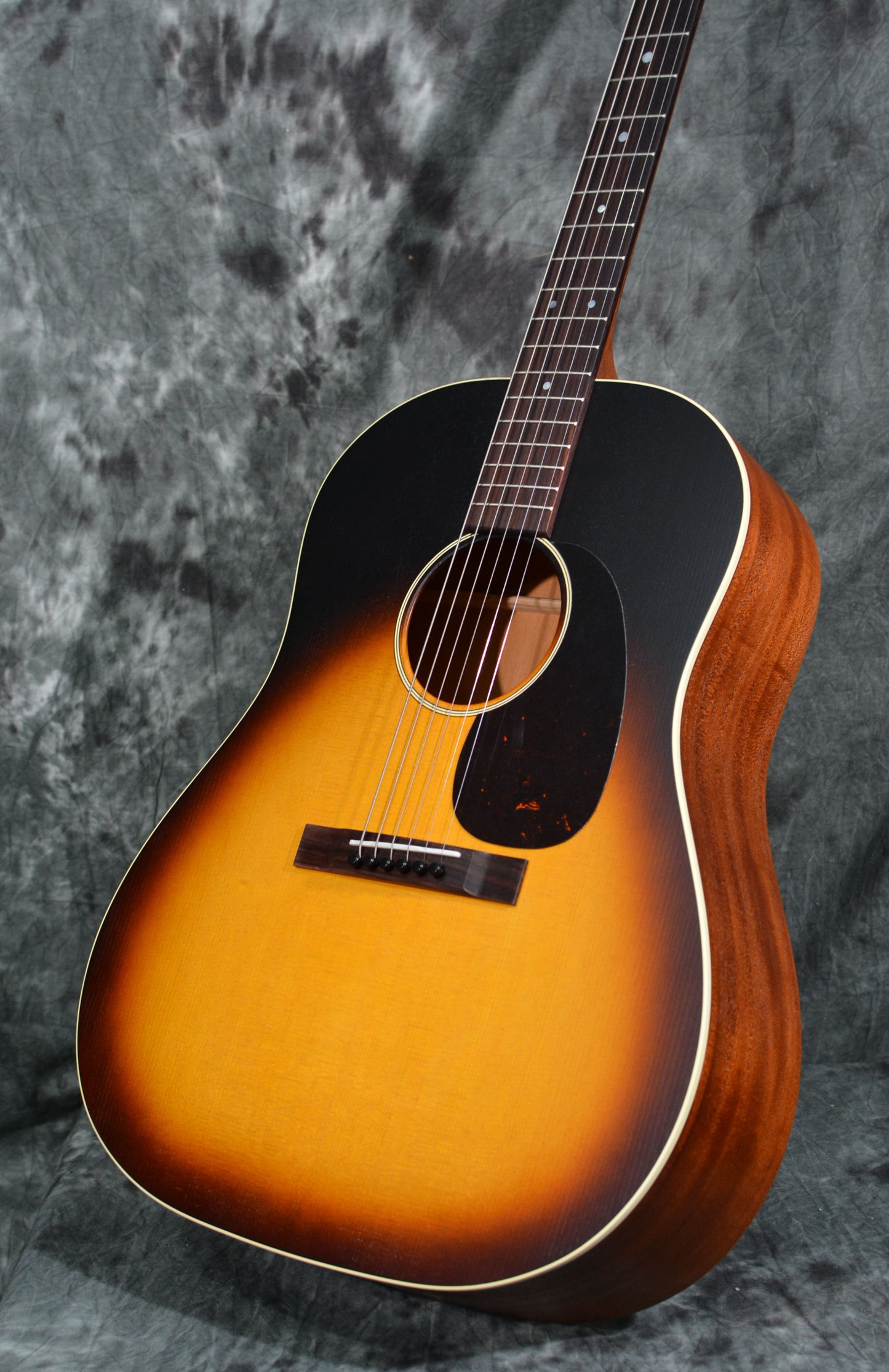 Martin DSS-17 Whiskey Sunset Slope Shoulder Dreadnought w/ Deleuxe Gigbag